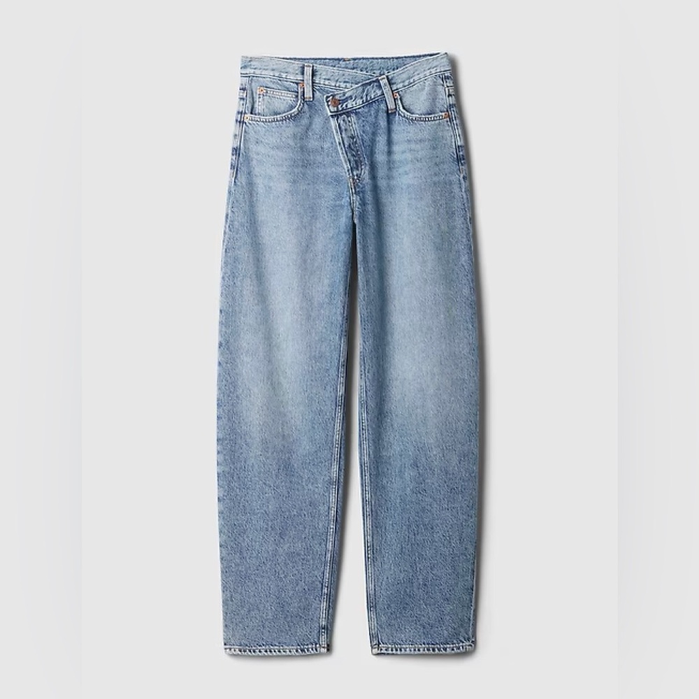 GAP Women’s High Rise Crossover Barrel Jean - Picture 7 of 10